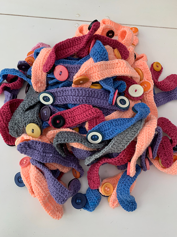 Masks, scrub caps, and colorful fabric — photo 30 from the Sewing Angels archive